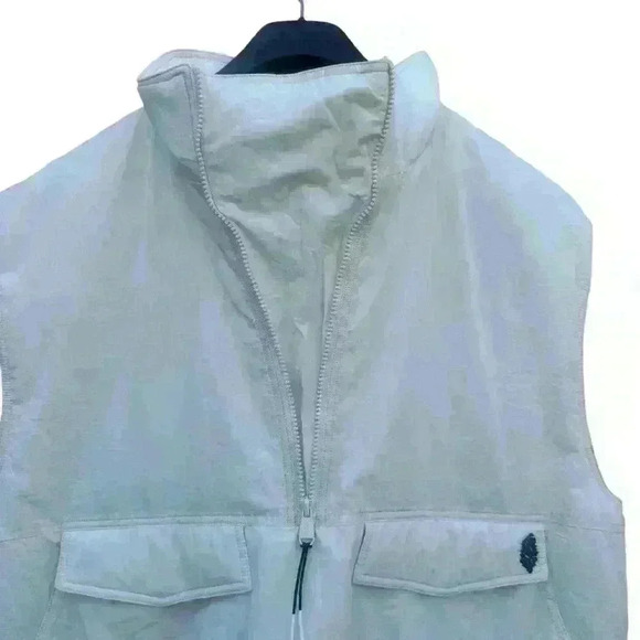 NWOT Free people movement puffer sleeveless pull over Vest Large - Picture 9 of 10